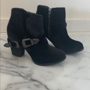 Not Rated Jibu black velvet bootie